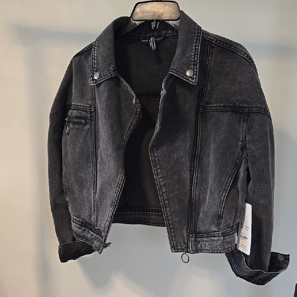 Trendy Black Denim Jacket